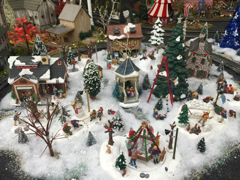 Bevell's Model Train Display | BOOMER Magazine