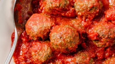 Recipe: Pesto Turkey Meatballs with Marinara Sauce | BOOMER Magazine