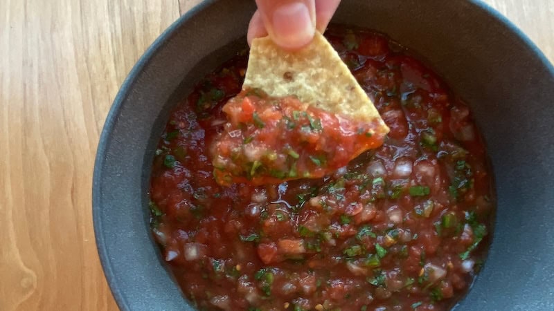 Dad's easy blender salsa fresca