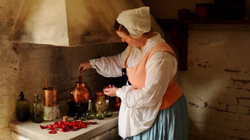 Common Scents demonstration on colonial perfume making, at Agecroft Hall, For What's Booming, June 27 +