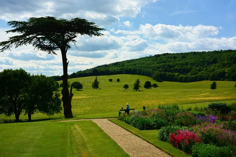 English countryside Surrey UK. Image by Neil Wraight. Used with A Stitch in Time