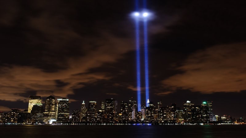 Memorial image to 9/11, by DMCprophoto, used with What's Booming, fools and patriots