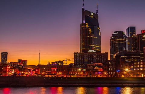 The Nashville skyline with the river and Broad Street in the foreground. Image by Wirestock.