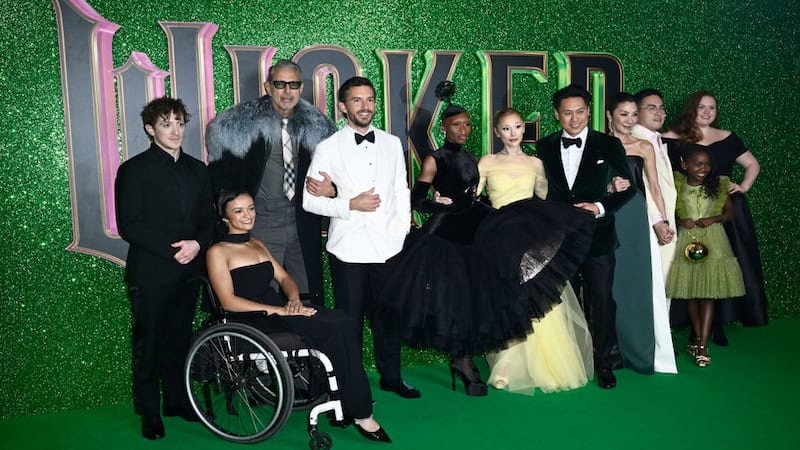 LONDON, ENGLAND - NOVEMBER 18: (L-R) Ethan Slater, Marissa Bode, Jeff Goldblum, Jonathan Bailey, Cynthia Erivo, Ariana Grande, Michelle Yeoh, Bowen Yang, Karis Musongole and Bronwyn James attend the "Wicked: Part One" European Premiere at The Royal Festival Hall on November 18, 2024 in London, England. (Photo by Gareth Cattermole/Getty Images)