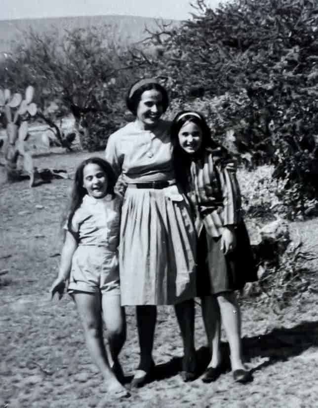 Naomi's mom, Naomi (right), and her sister